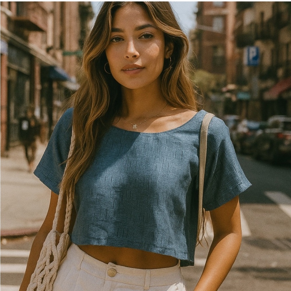 💙 100% Silk Thaï Semi-cropped Blue Top / blouse